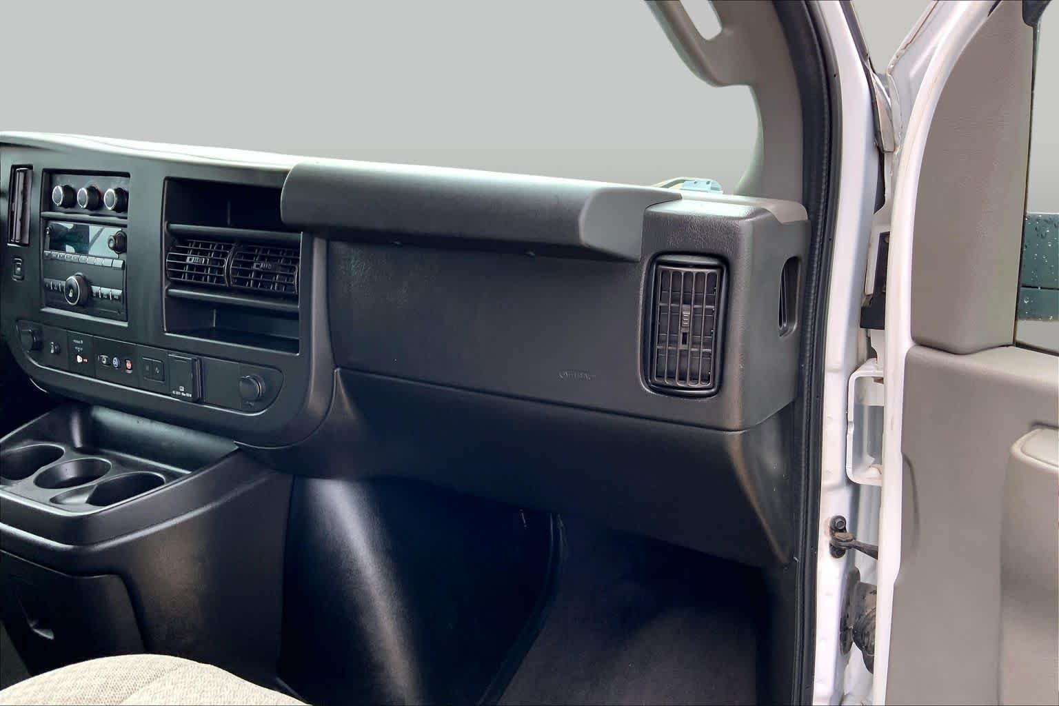 Used 2020 Summit White Chevrolet LT image 17