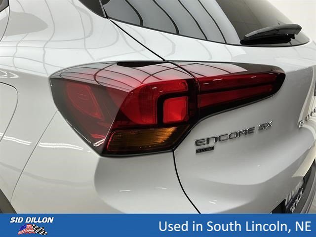 Used 2026 Summit White Buick Preferred image 22
