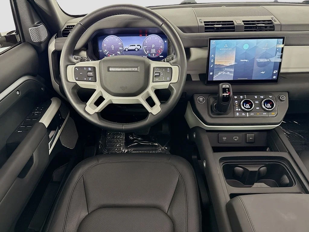 Used 2024 Gray Land Rover S image 24