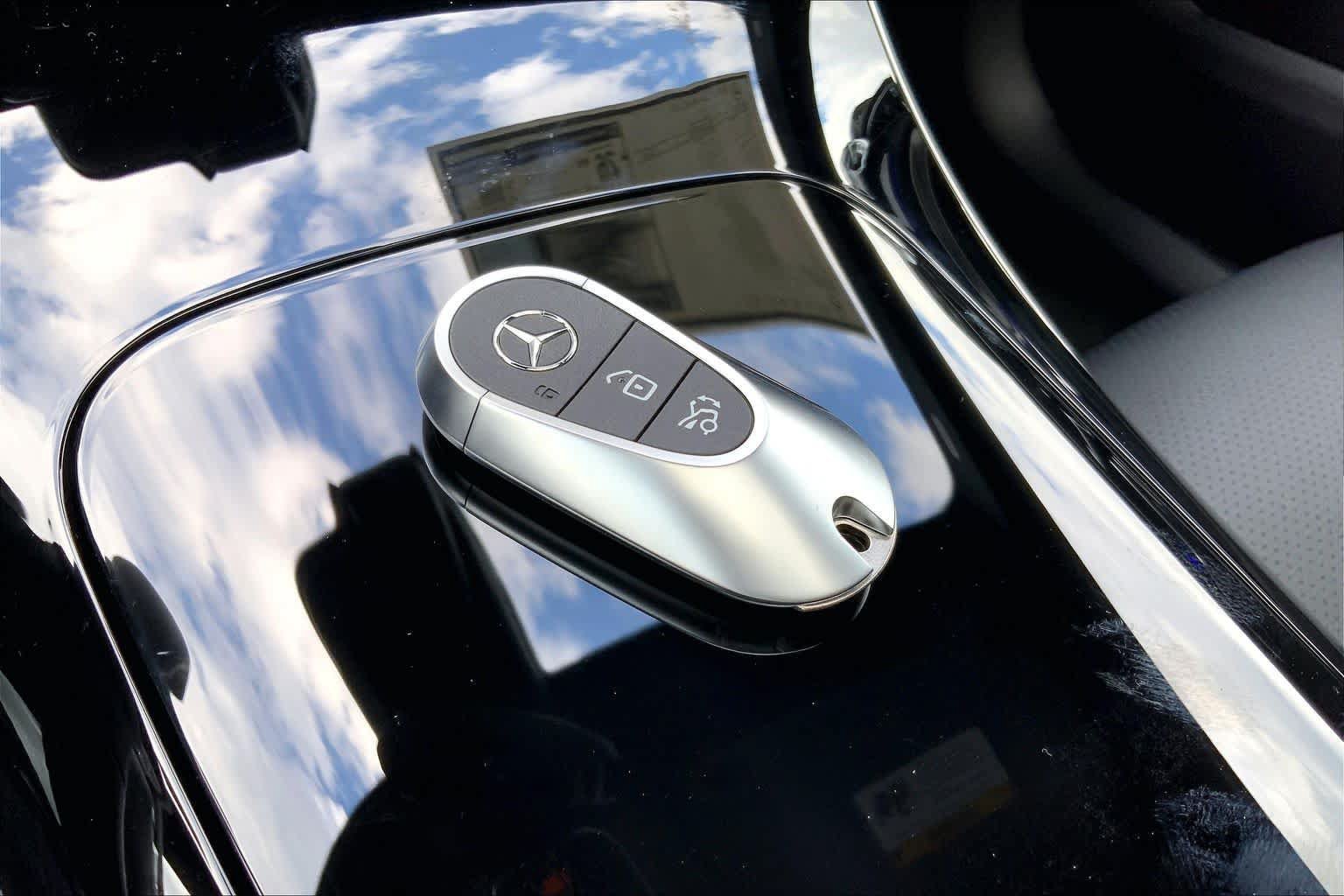 New 2027 Obsidian Black Metallic Mercedes-Benz GLC 300 image 21