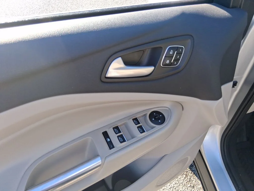 Used 2017 Silver Ford Titanium image 10