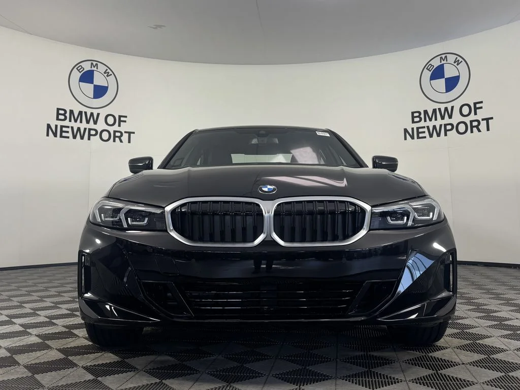 New 2026 Black Sapphire Metallic BMW 330i xDrive image 4