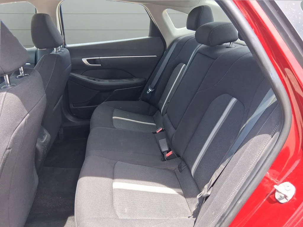 Used 2024 Red Hyundai SEL image 11