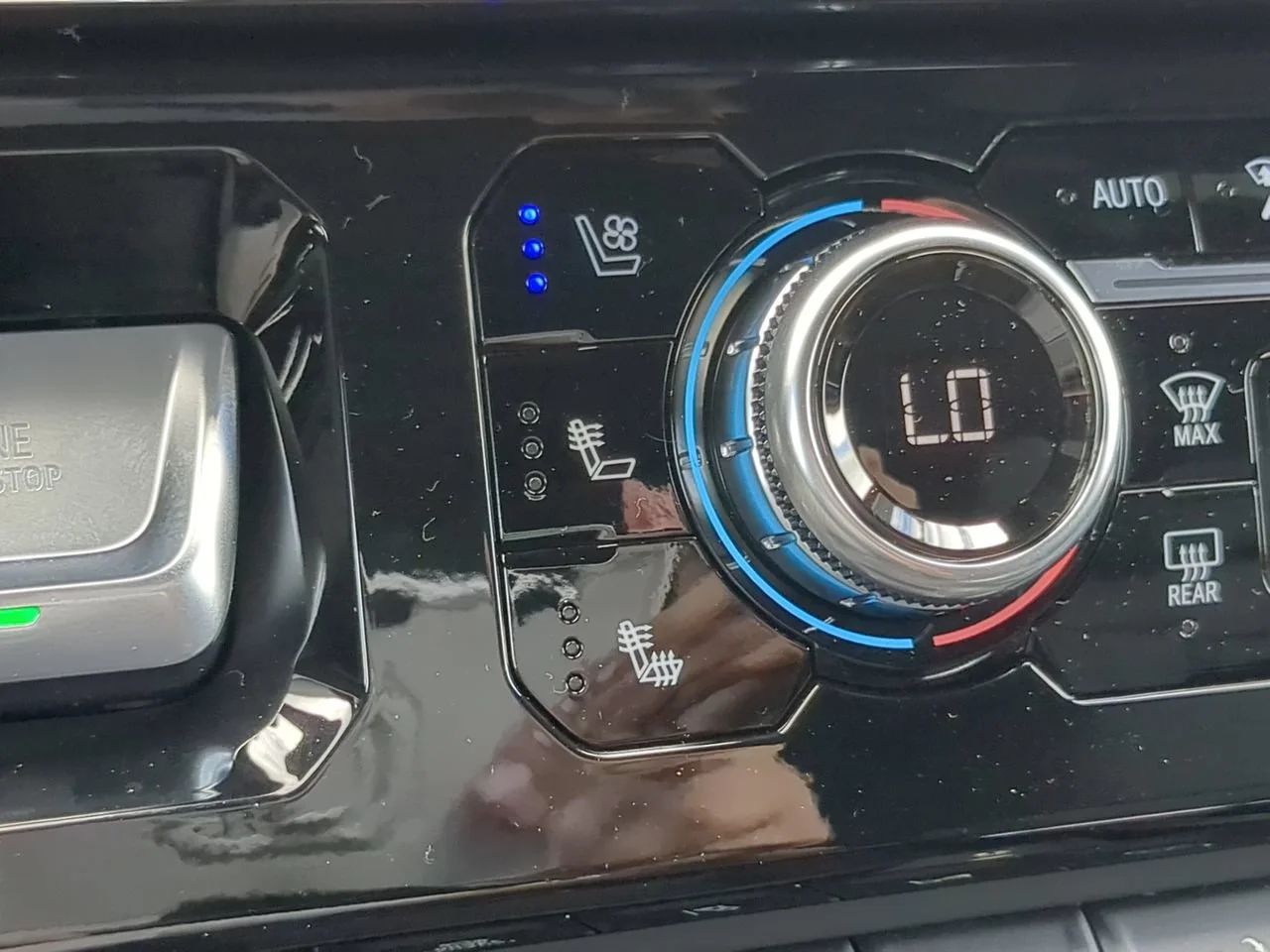 2026 GMC Sierra 3500HD Denali - Photo 23