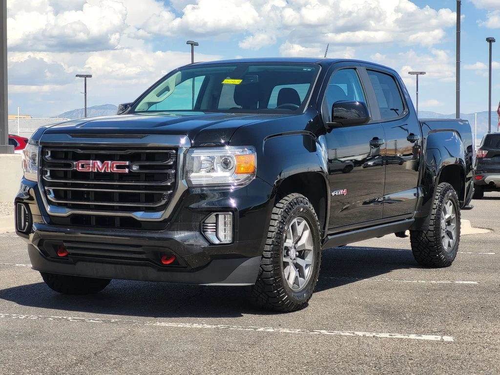 Used 2022 Onyx Black GMC AT4 - Leather image 4