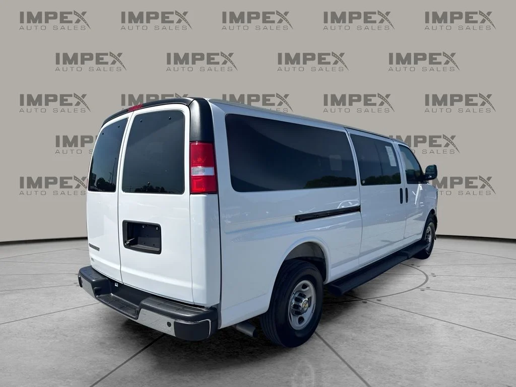 Used 2025 White Chevrolet LT image 5