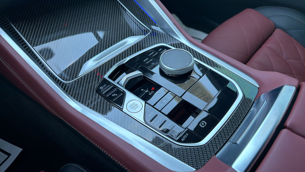 Used 2025 Gray BMW M60i image 21