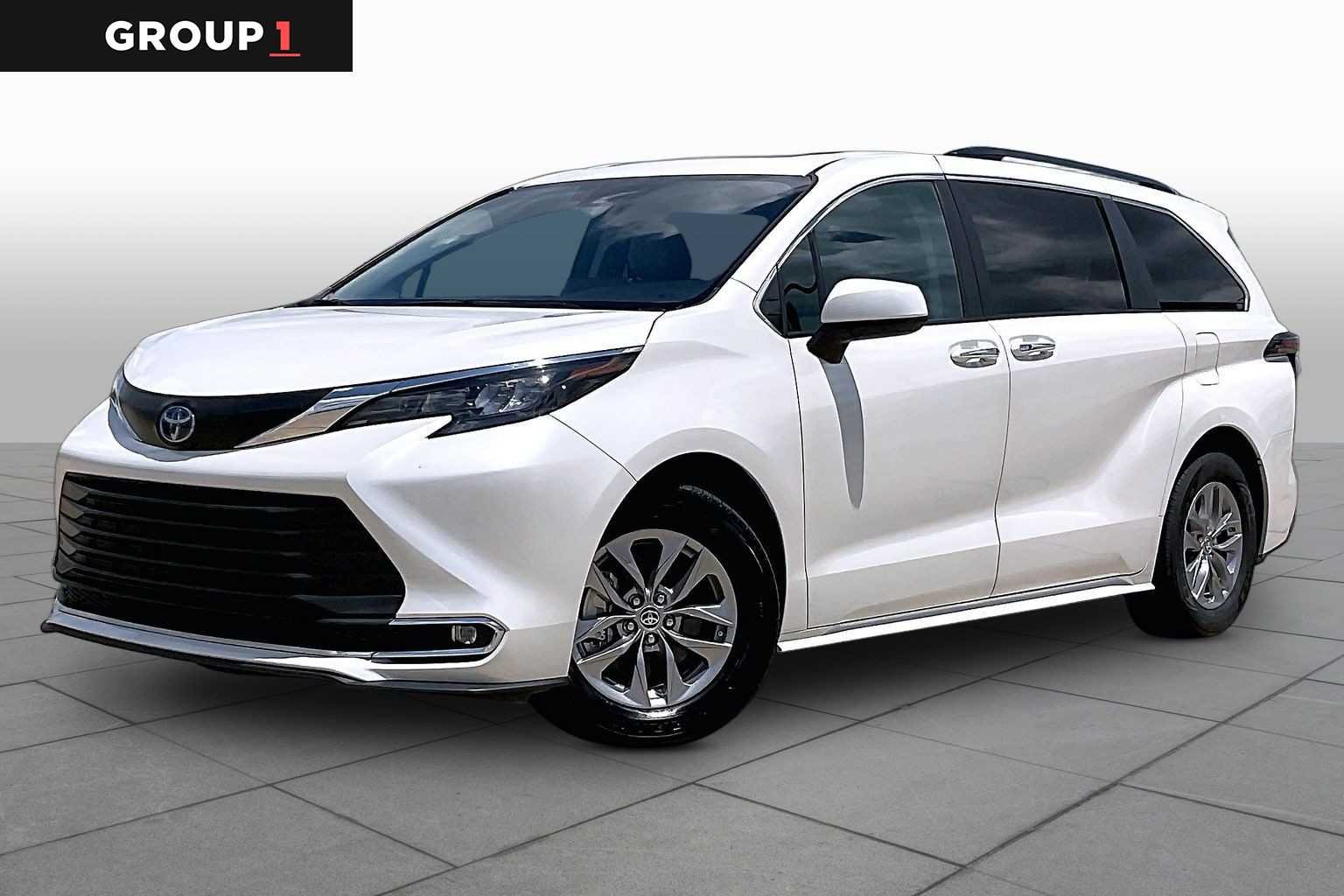 2024 Toyota Sienna XLE