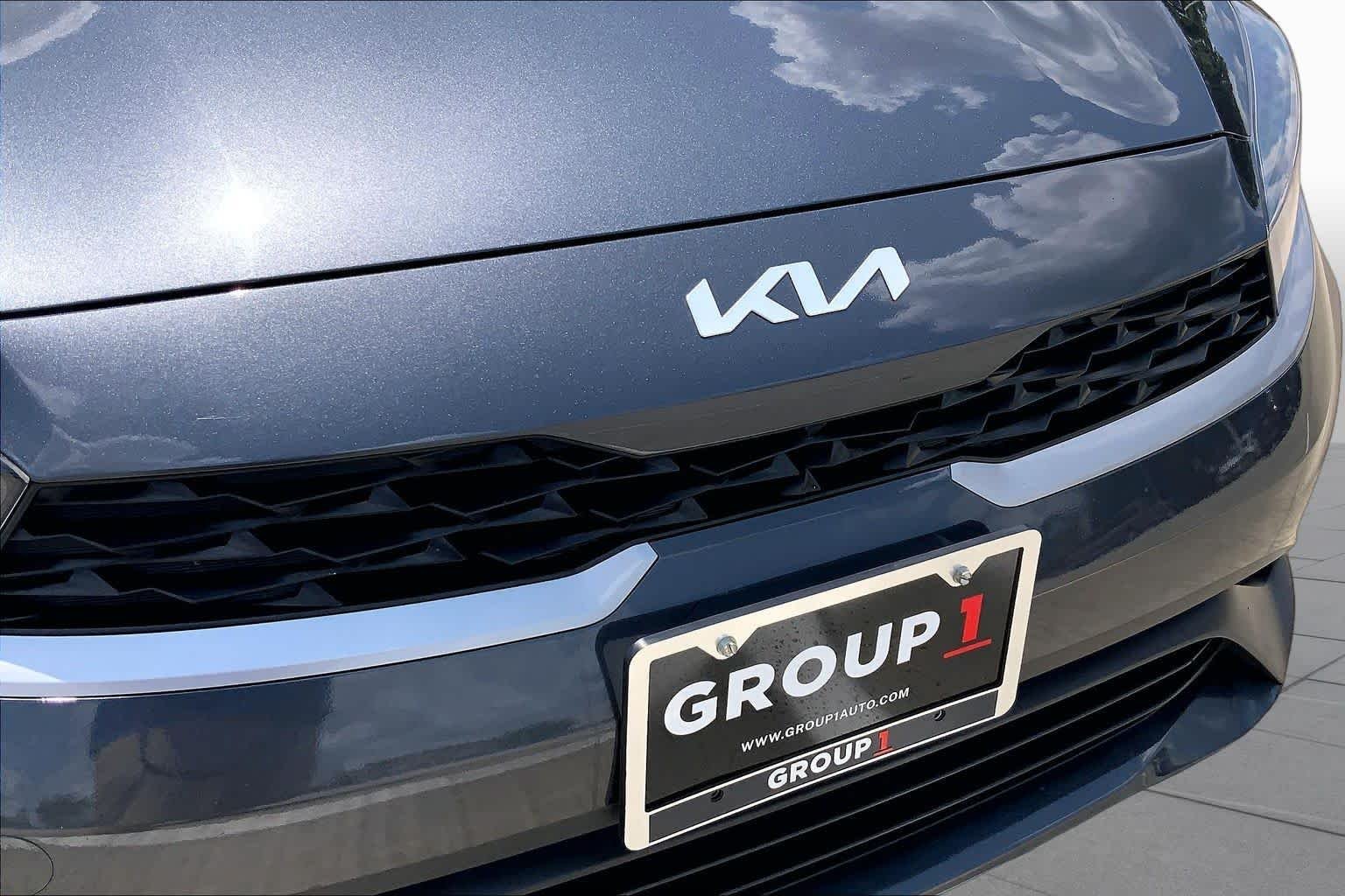 Used 2023 Gravity Gray Kia LXS image 29