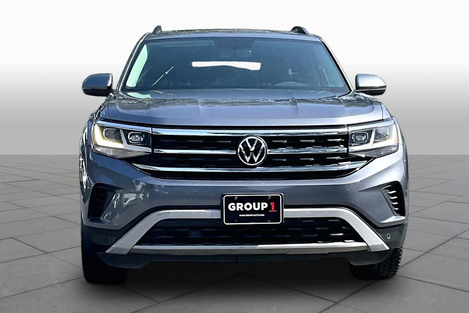 Used 2021 Platinum Gray Metallic Volkswagen 2.0T SE w/Technology image 4