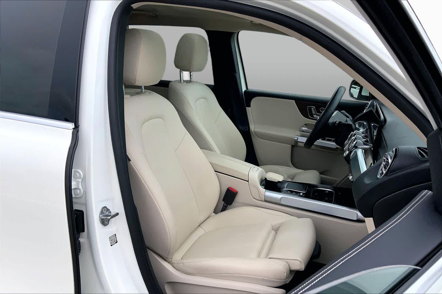 Used 2023 Polar White Mercedes-Benz GLB 250 image 9