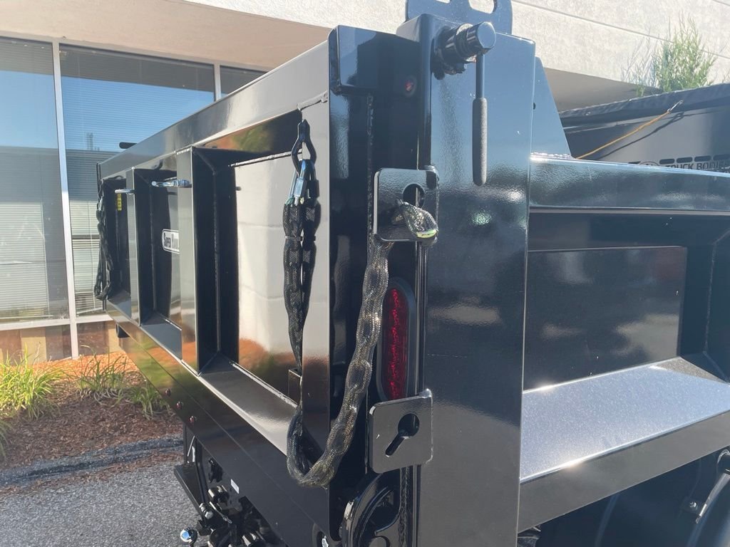New 2026 Oxford White Ford F-550® XL image 12