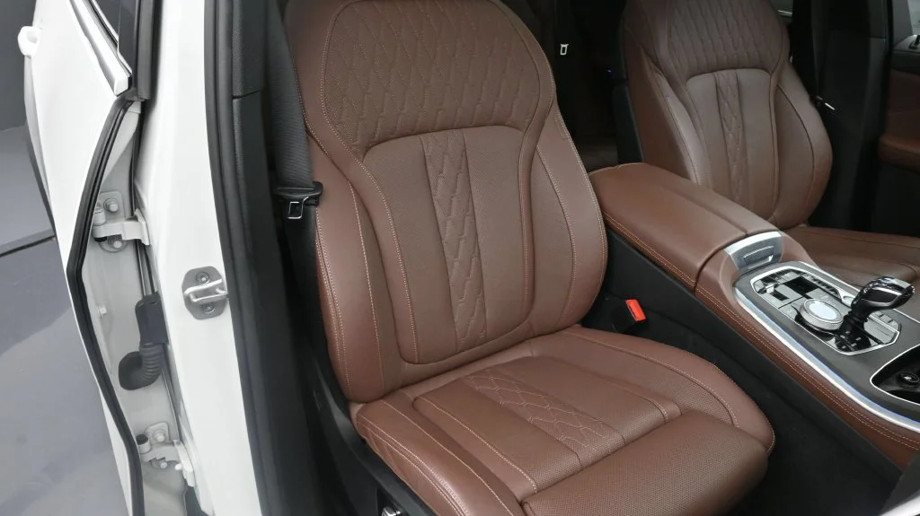 Used 2023 Mineral White Metallic BMW xDrive45e image 17