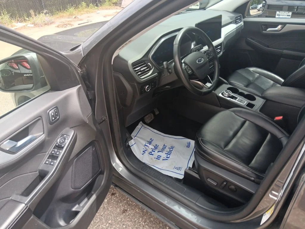 Used 2024 Carbonized Gray Metallic Ford Platinum image 13