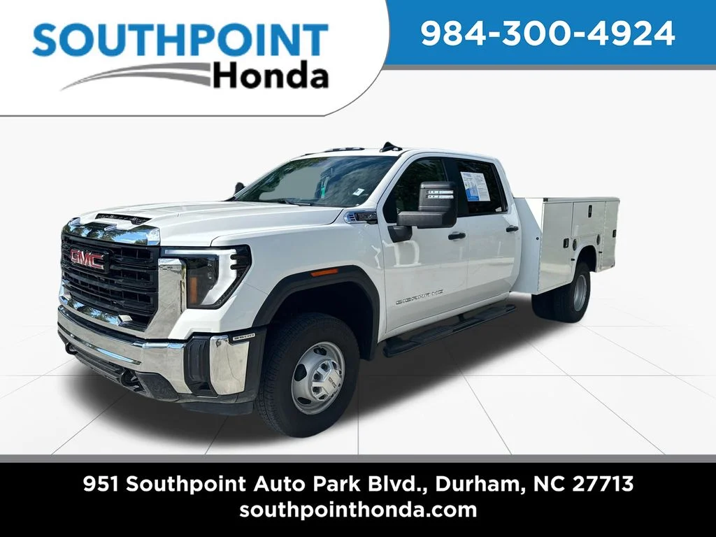 Used 2025 Summit White GMC Pro image 3