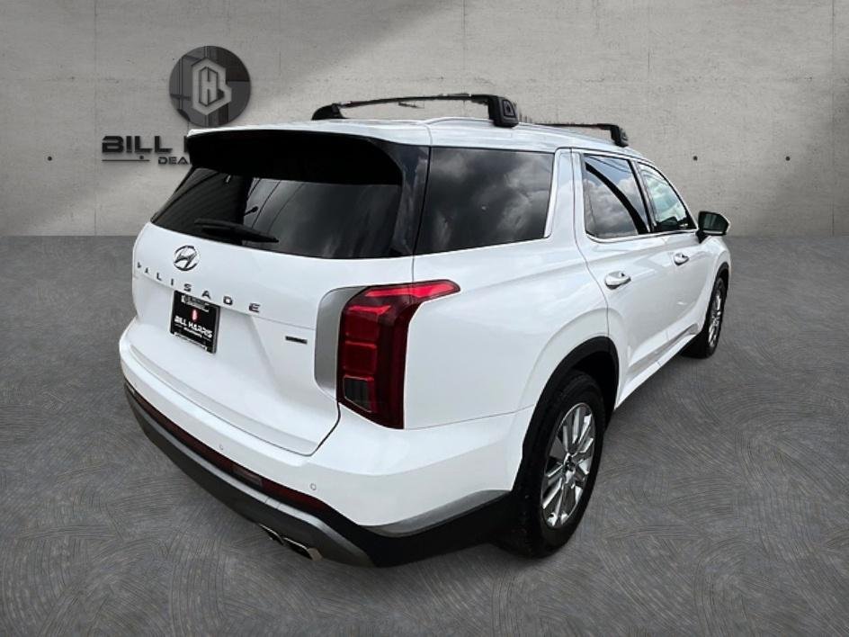 Used 2023 White Hyundai SEL image 6