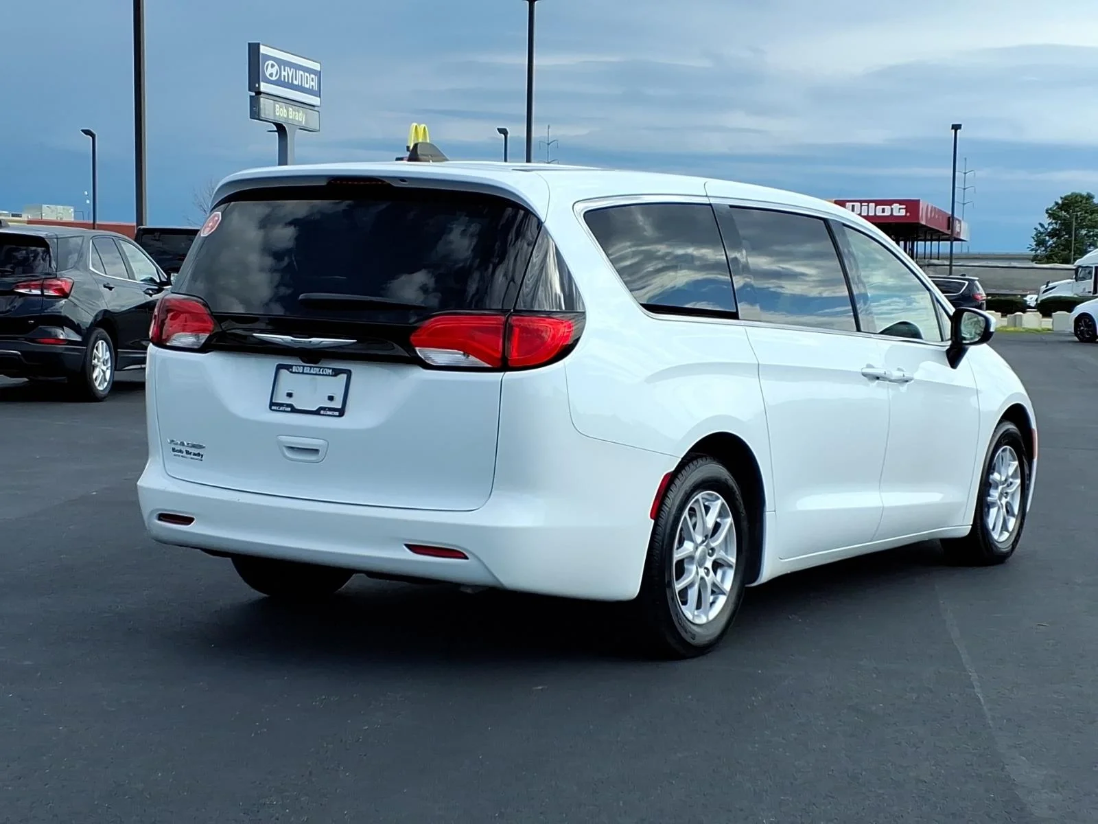 Used 2023 Bright White Clear Coat Chrysler LX image 11