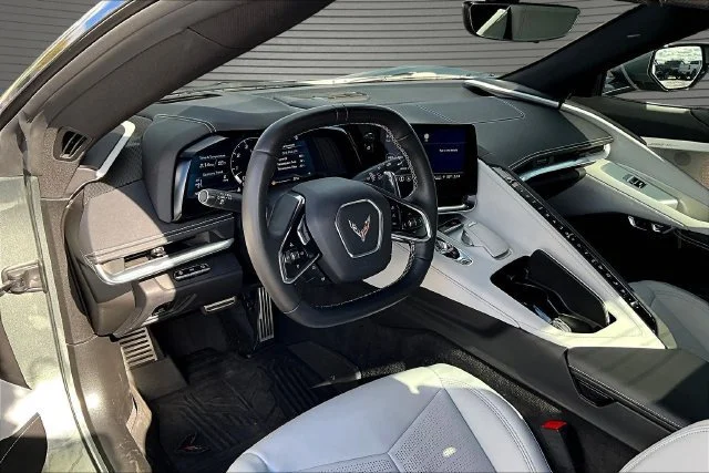 Used 2023 HYPERSONIC GRAY METALLIC Chevrolet 2LT image 15