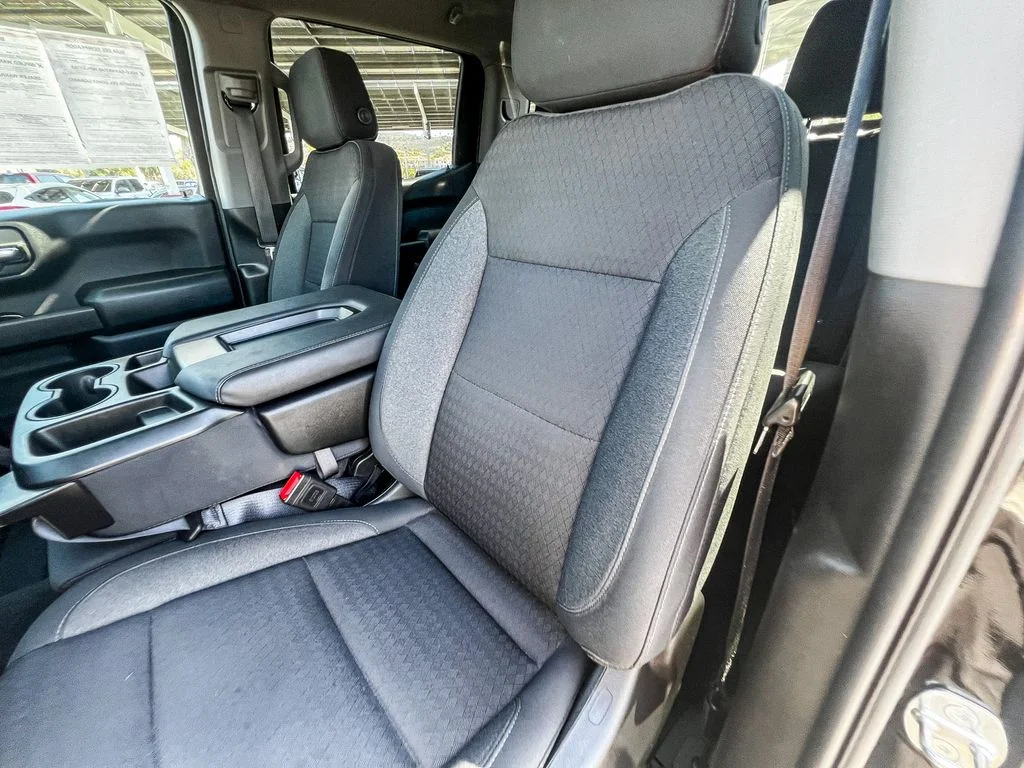 Used 2024 Black Chevrolet Custom image 25