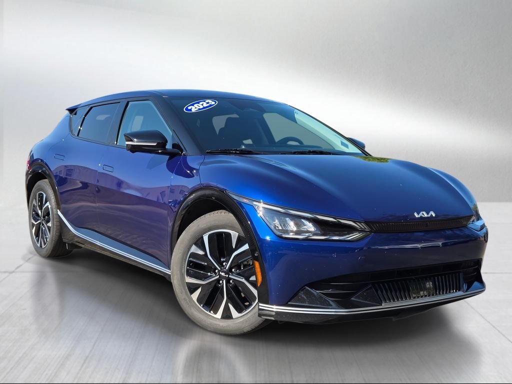 Used 2023 Blue Kia Wind image 1