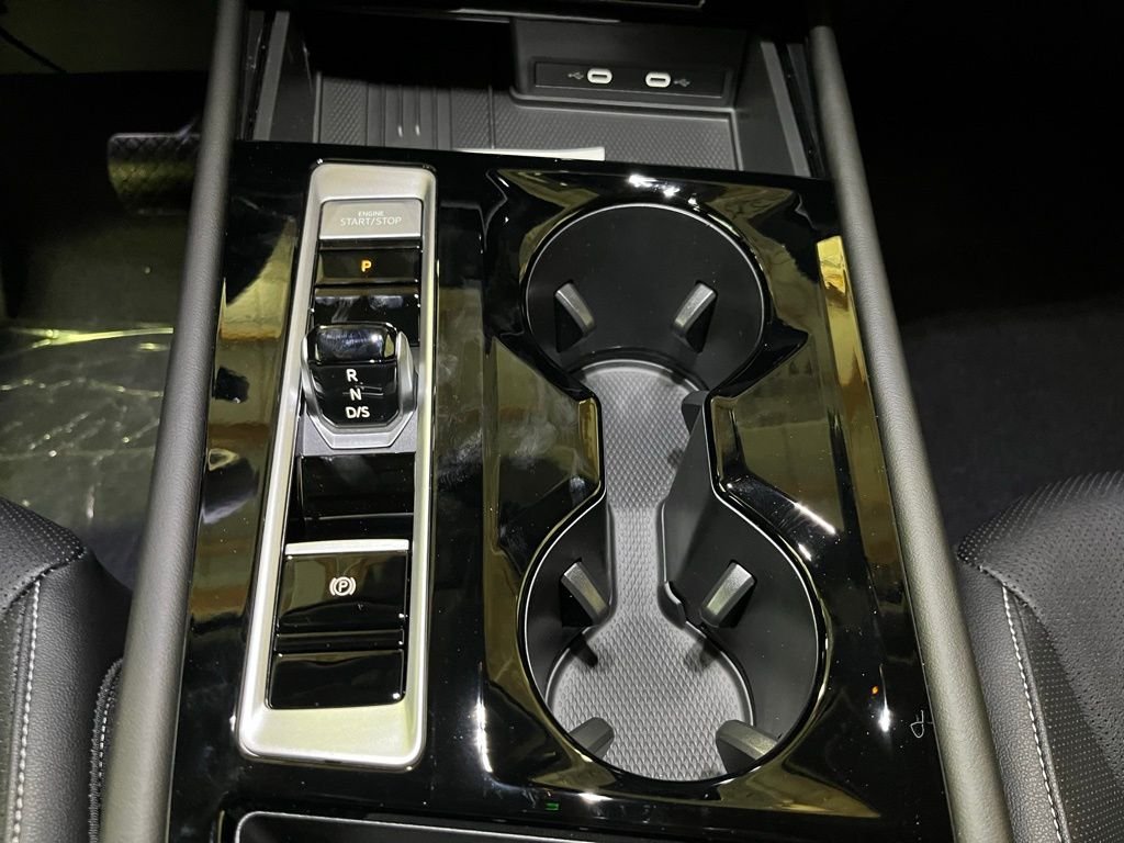 New 2026 Green Volkswagen 2.0T SE w/Technology image 14
