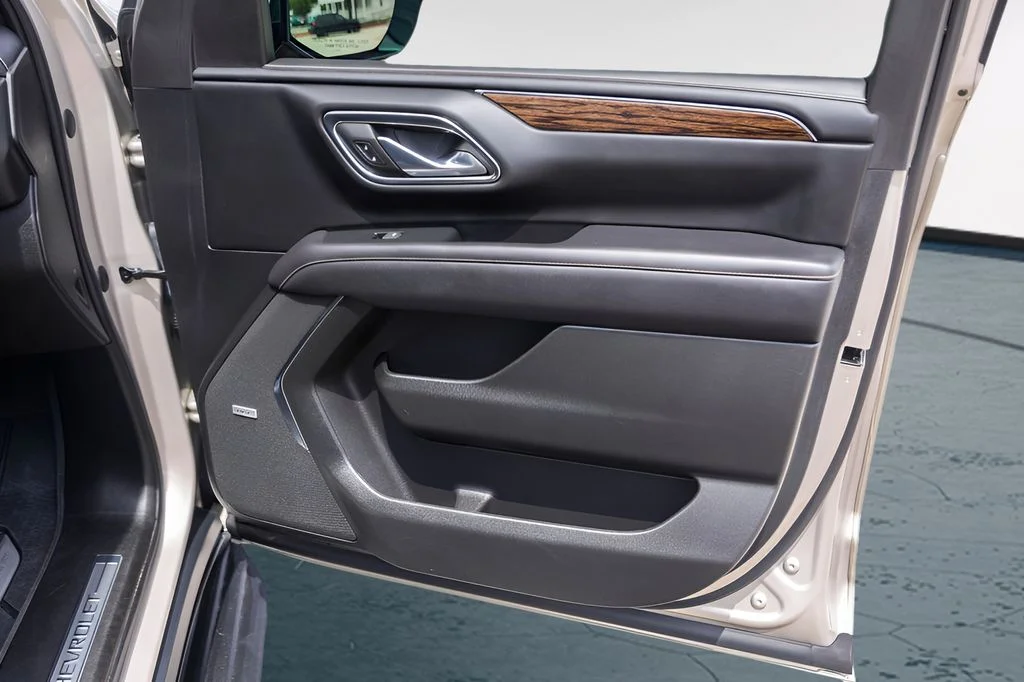Used 2023 Beige Chevrolet Premier image 34