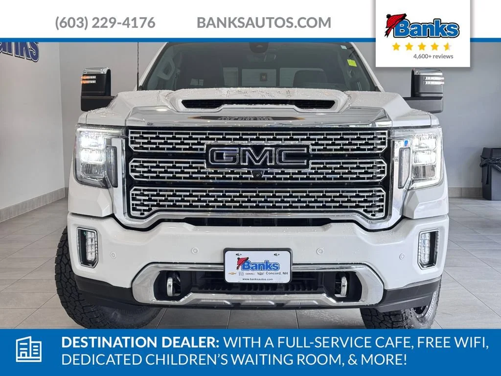 Used 2023 WHITE FROST TRICOAT GMC Denali image 3