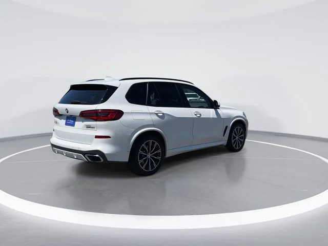 Used 2019 White BMW xDrive40i image 7