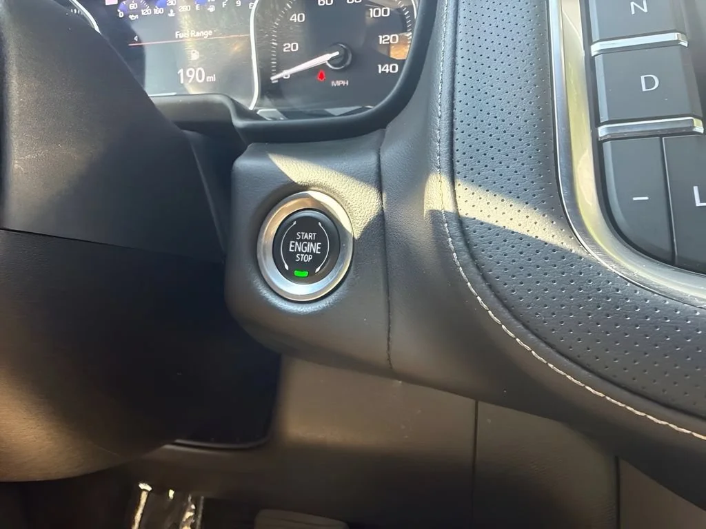 Used 2021 ONYX BLACK GMC SLT image 28