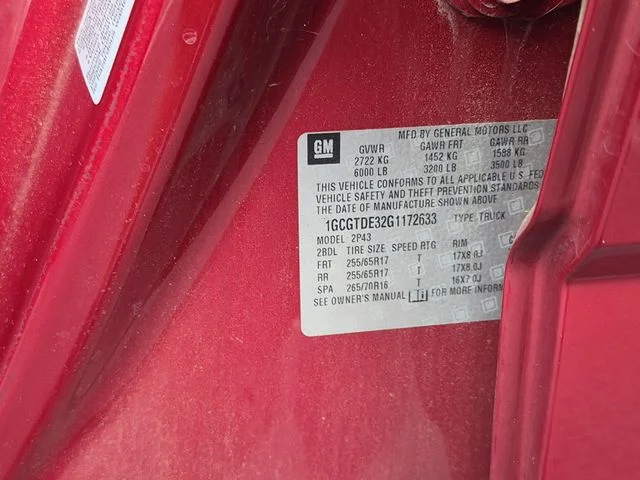 Used 2016 Red Chevrolet Z71 image 40