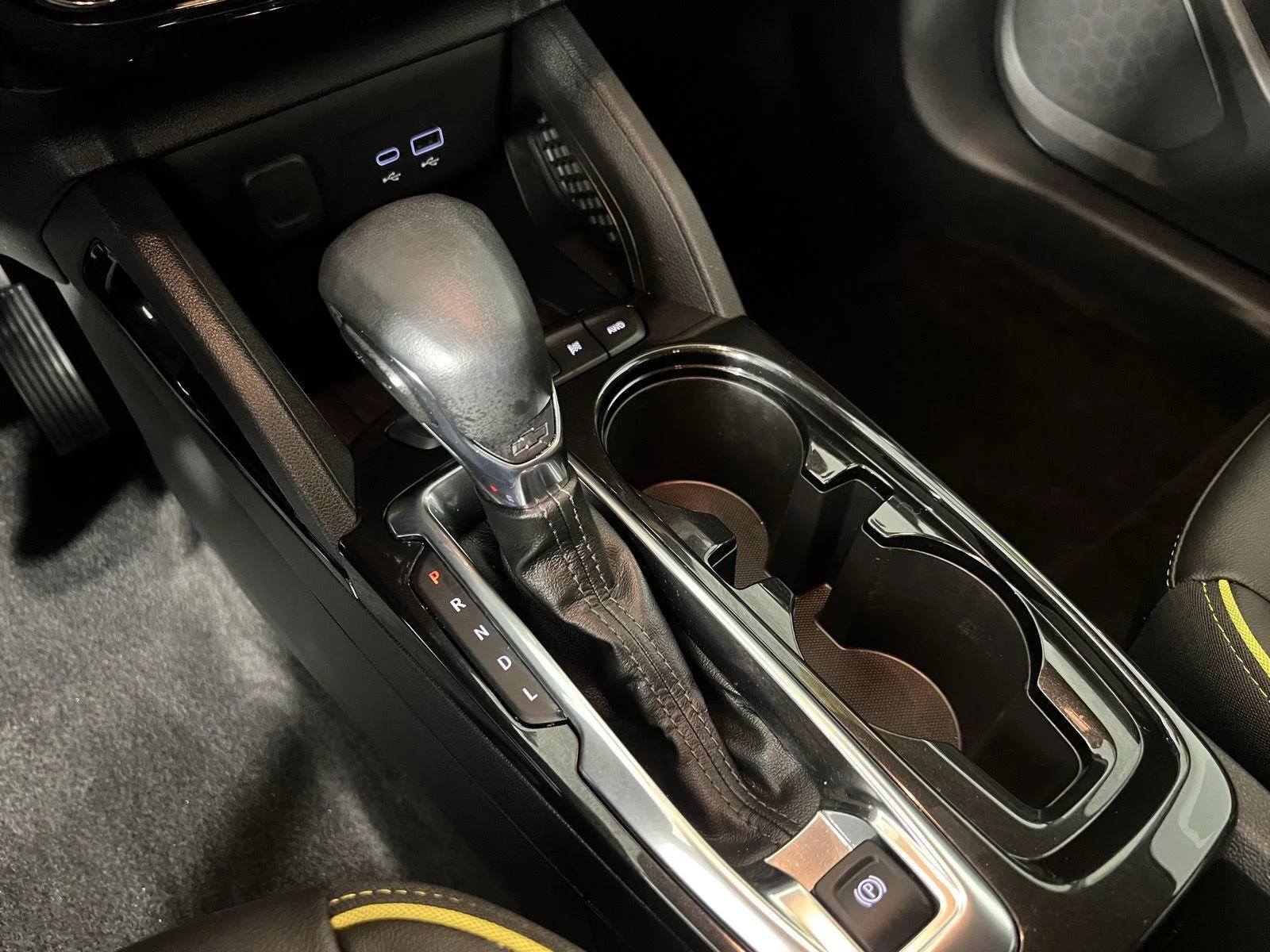 Used 2024 Fountain Blue Chevrolet ACTIV image 37