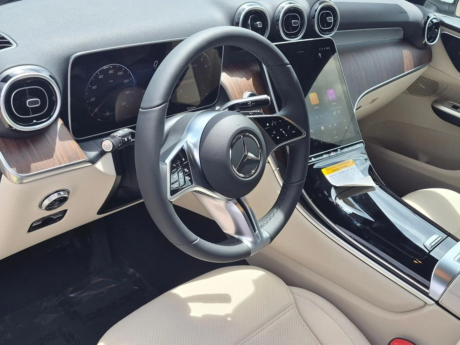Used 2026 Polar White Mercedes-Benz GLC 300 image 3