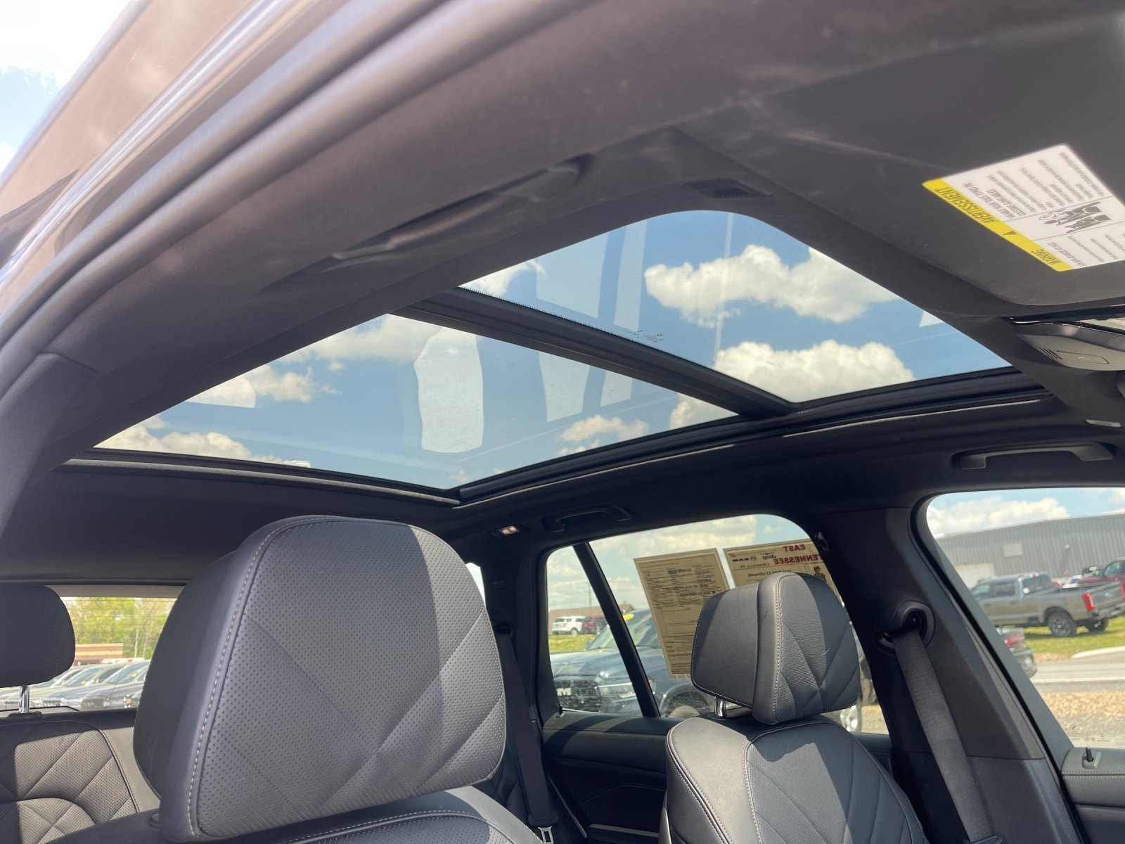 Used 2024 Gray BMW xDrive40i image 19
