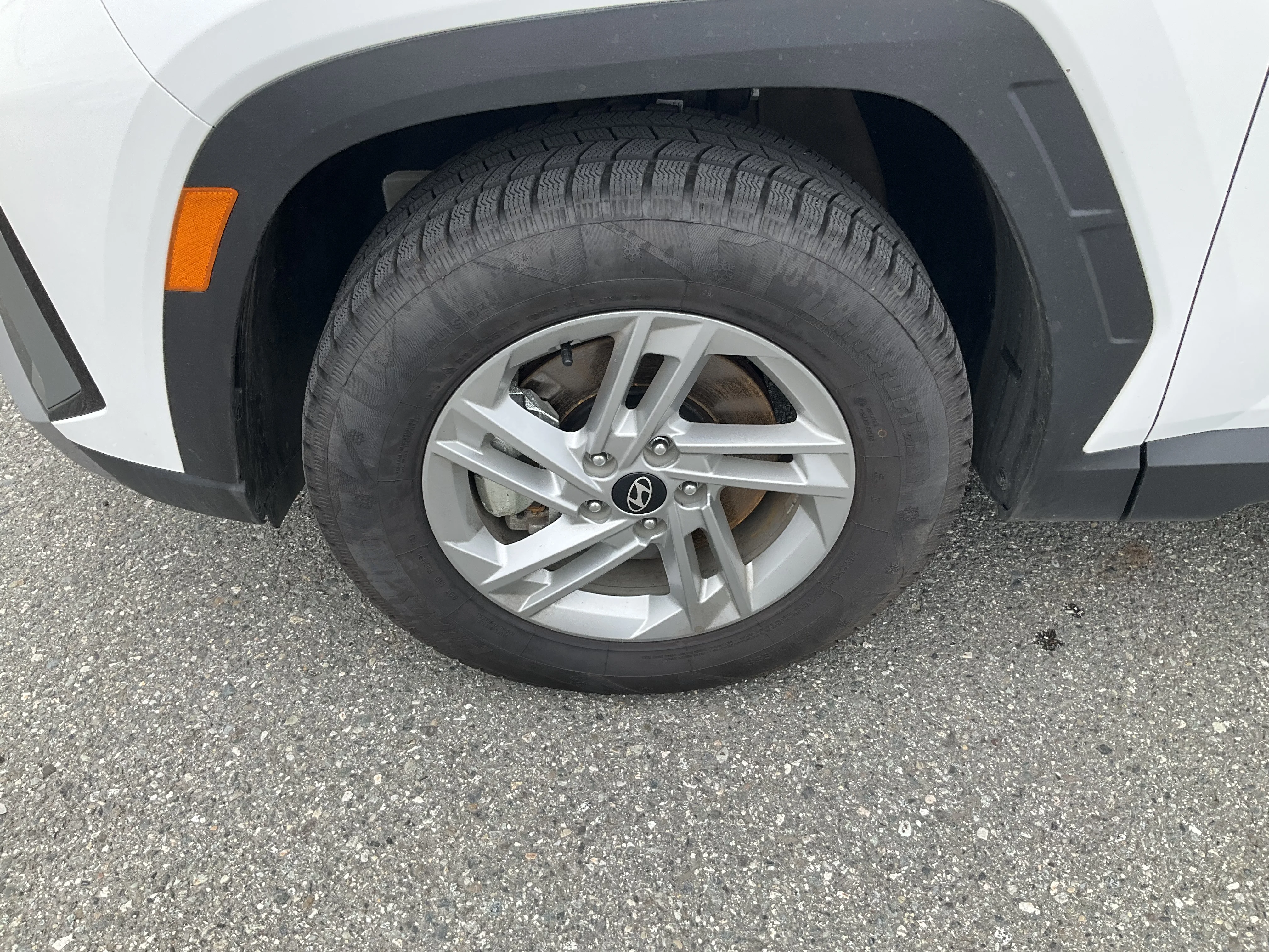 Used 2025 White Hyundai Preferred image 6