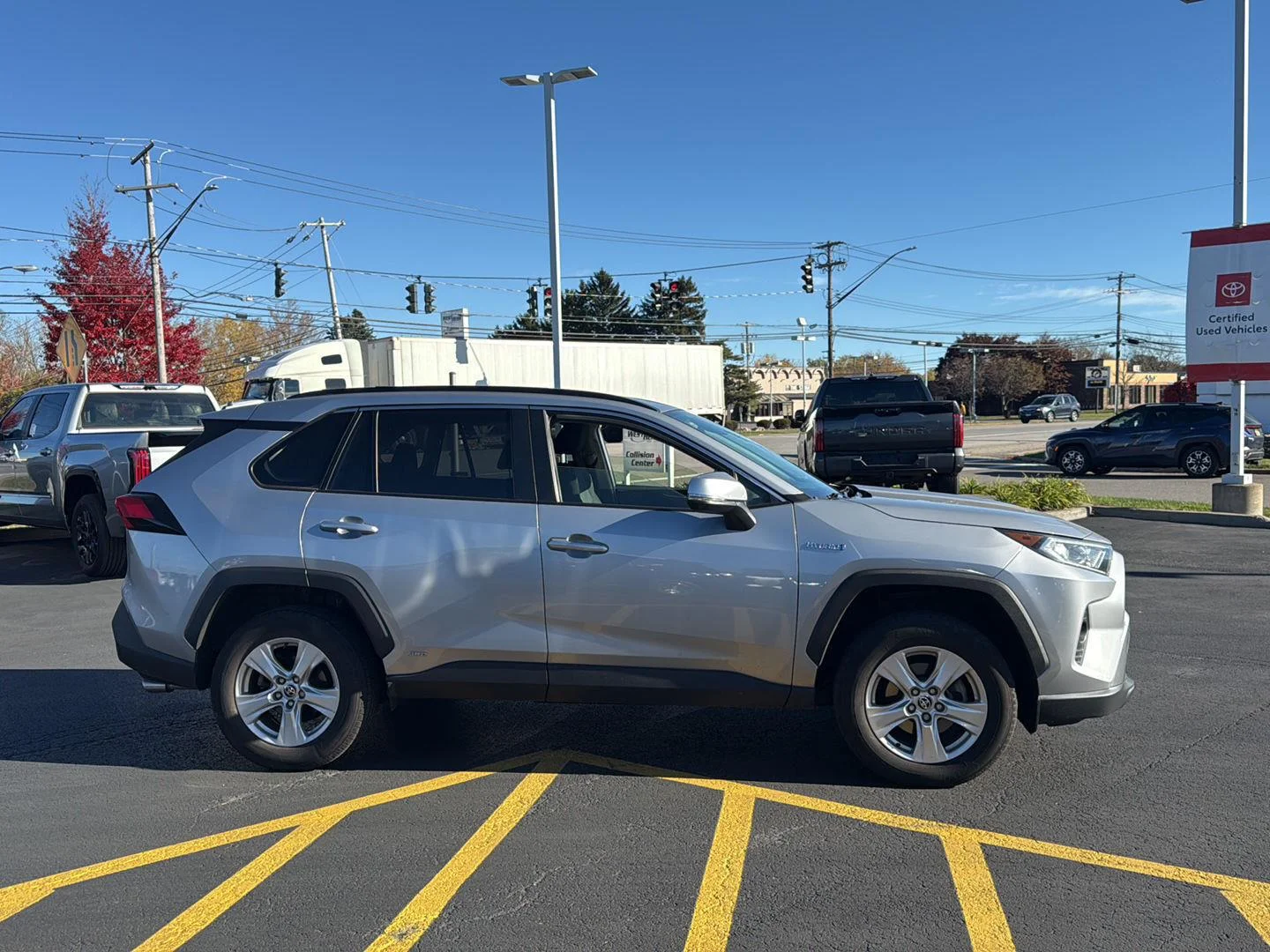 Used 2021 Silver Sky Metallic Toyota XLE image 2