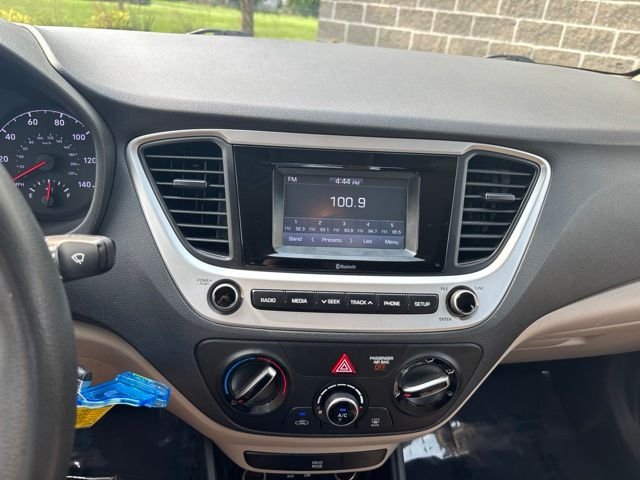 2022 Hyundai Accent SE - Photo 22