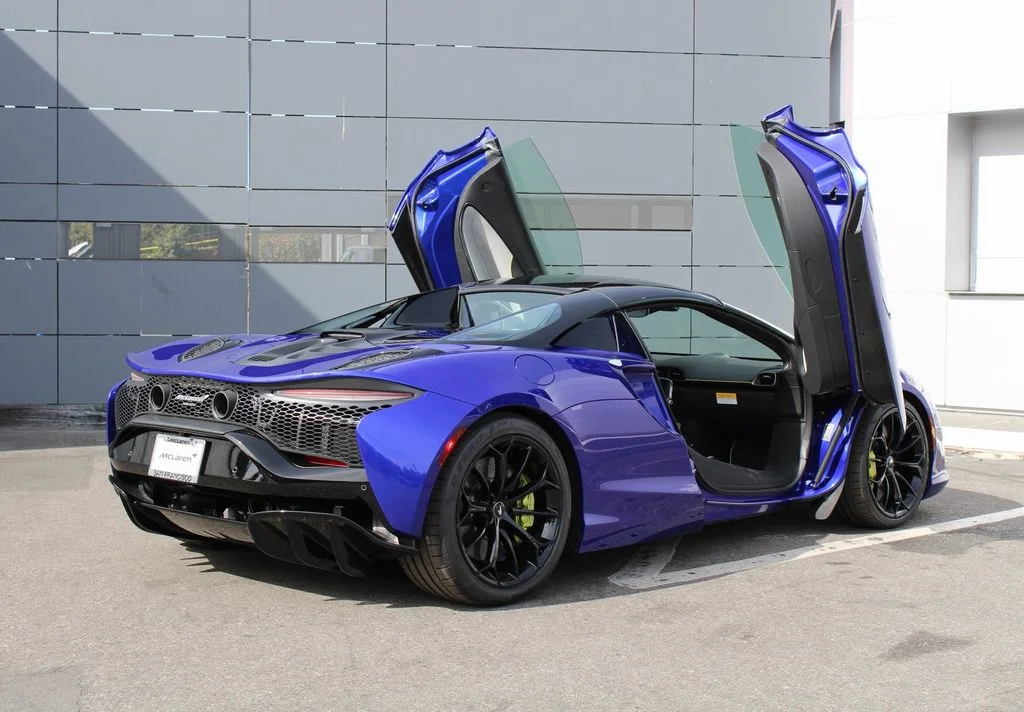 Certified Used 2025  McLaren Performance image 27