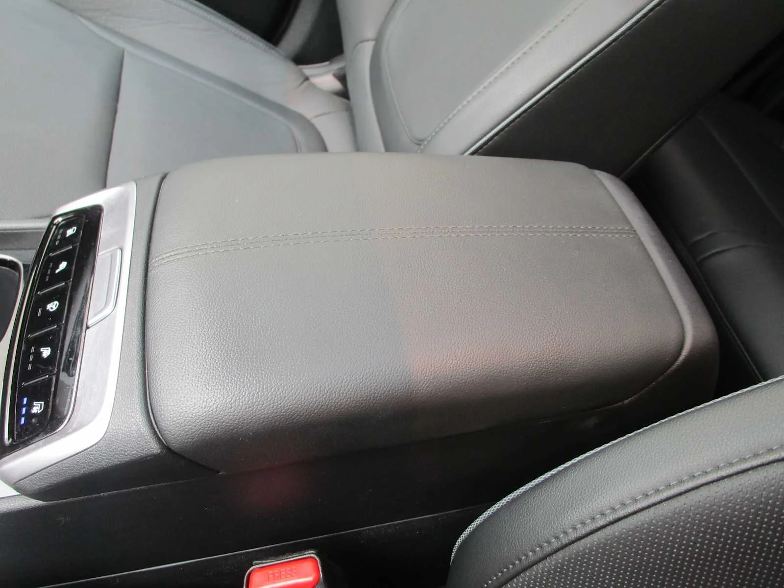 Used 2024 Hampton Gray Hyundai Limited image 25