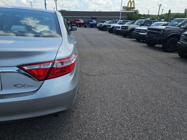 Used 2016 Gray Toyota LE image 8