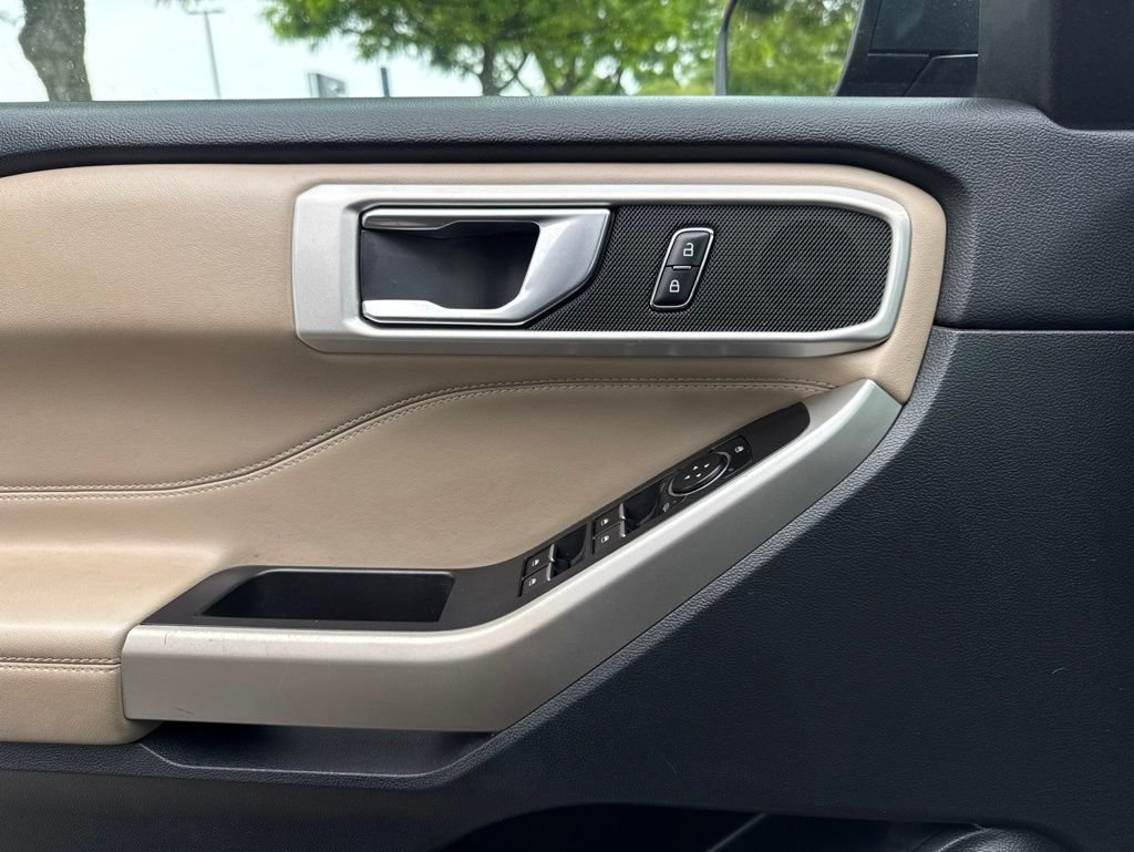Used 2022 Red Metallic Ford XLT image 17
