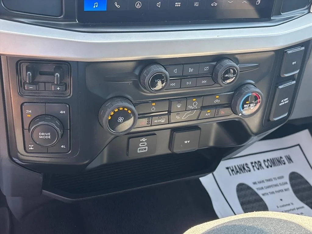 Used 2023 Oxford White Ford XLT image 35