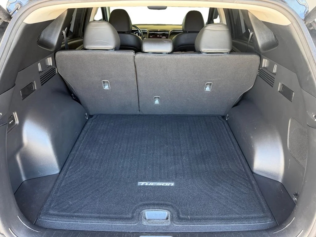 Used 2022 Black Hyundai Limited image 14