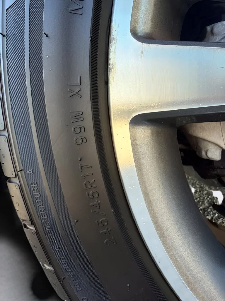 Used 2014  Mercedes-Benz E 350 Luxury image 37