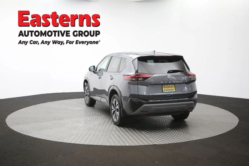 Used 2023 Gray Nissan SV image 65