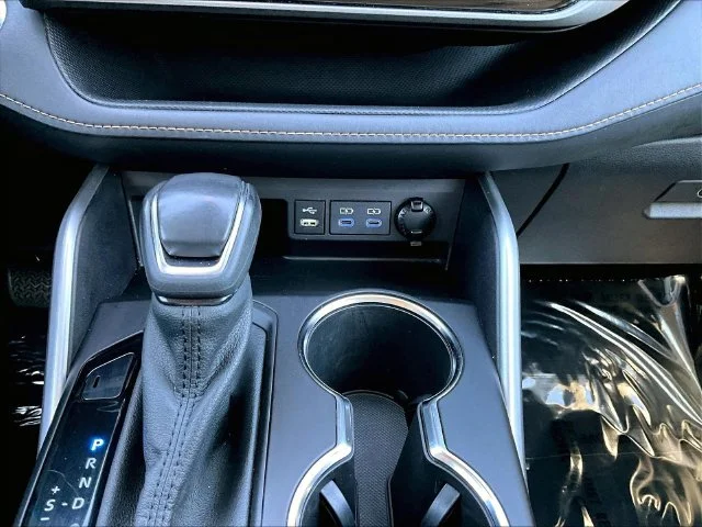 Used 2022 Beige Toyota Bronze Edition image 18