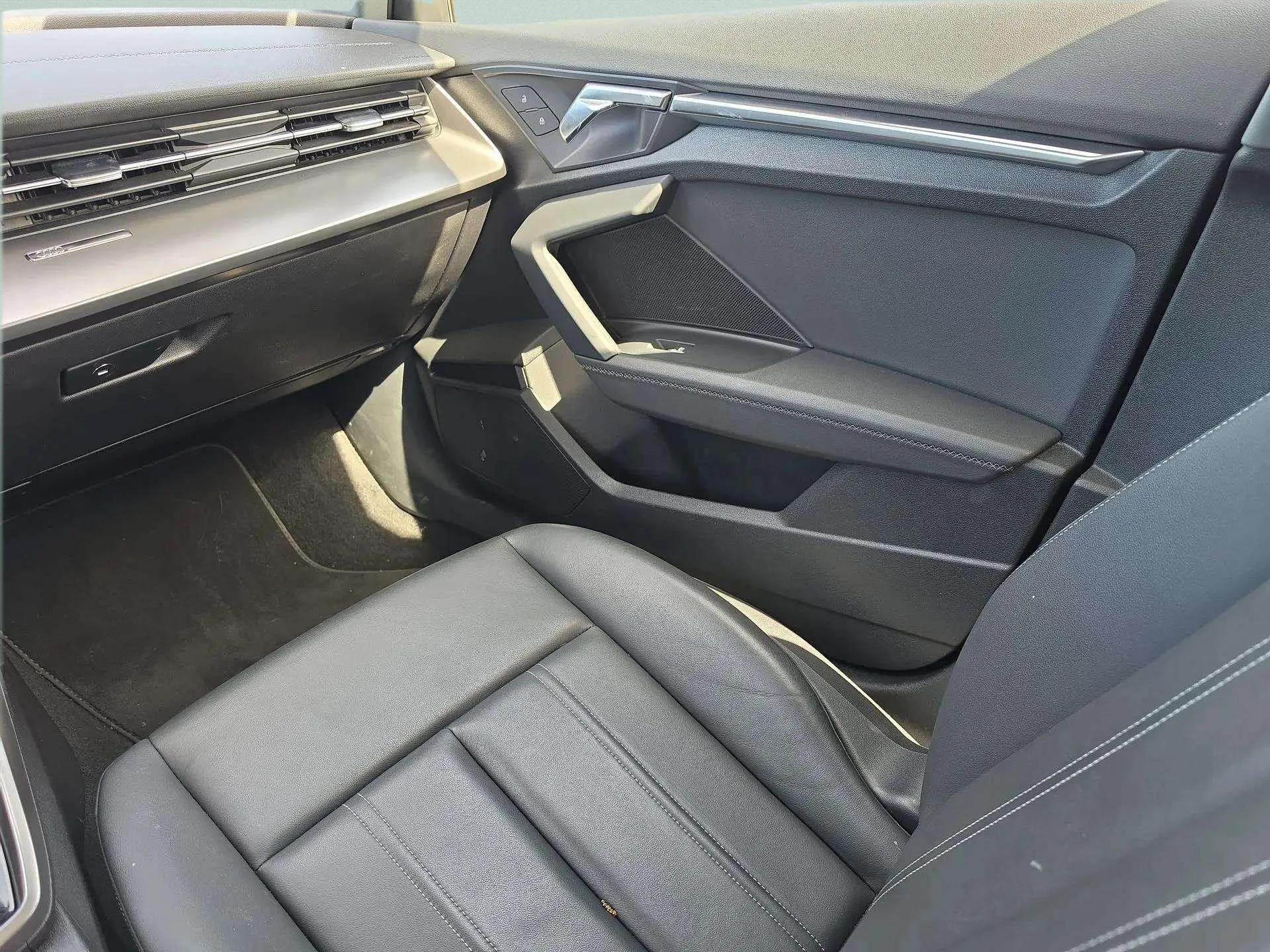 Used 2024 Florett Silver Metallic Audi Premium image 27