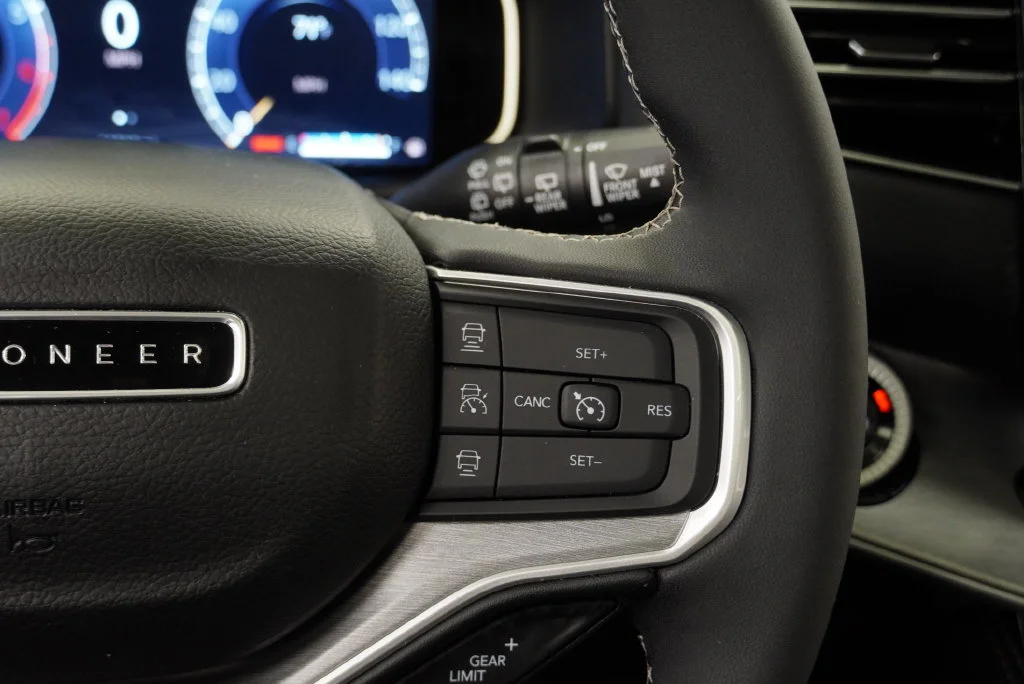 Used 2025 White Jeep Series II image 33