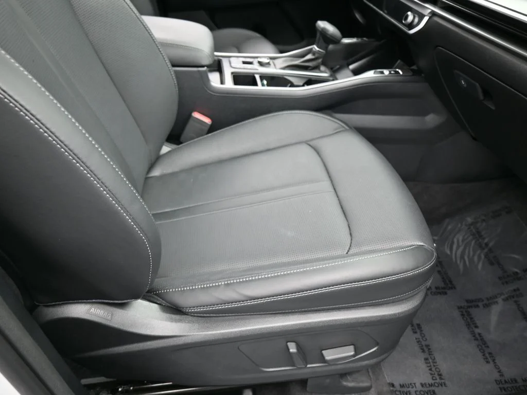 Used 2025 Glacial White Pearl Kia EX image 46