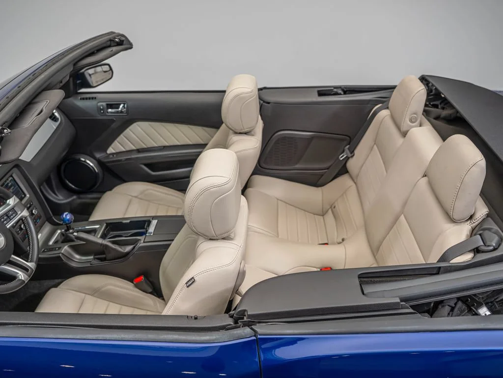 Used 2013 Blue Metallic Ford GT Premium image 23