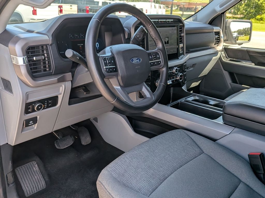 Used 2024 White Ford XLT image 32